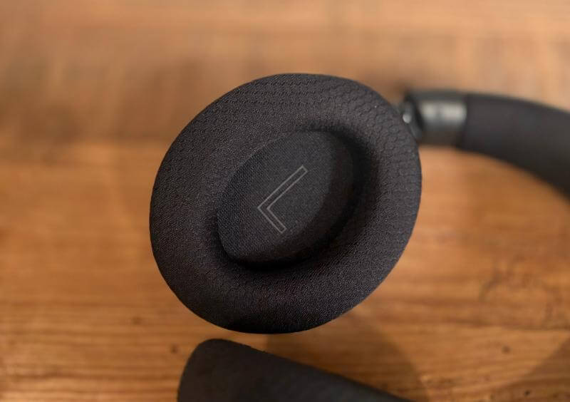 Razer Kraken V4 Review: A Wireless Gaming Headset Built for Comfort and Immersion 8 razer kraken v4 review7 Razer Kraken V4 Review: A Wireless Gaming Headset Built for Comfort and Immersion