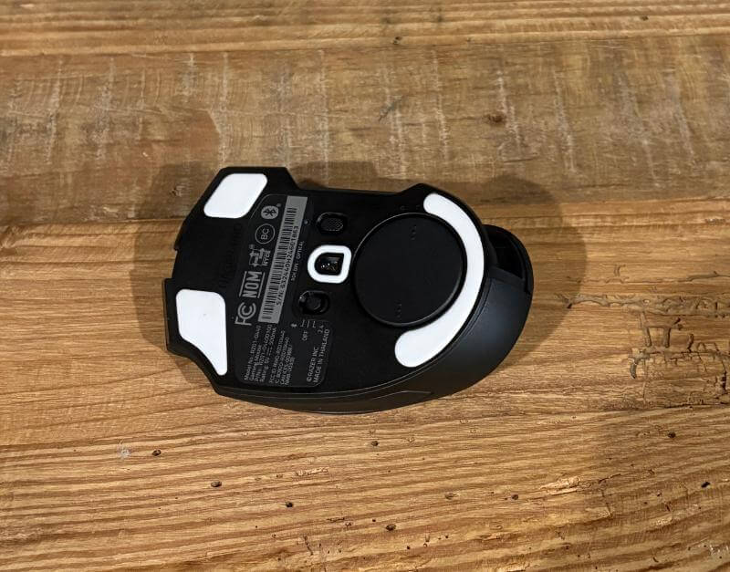 Razer Naga V2 Pro Review – The Ultimate Customisable Gaming Mouse for MMO and Beyond 10 razer nage v2 pro review6 Razer Naga V2 Pro Review – The Ultimate Customisable Gaming Mouse for MMO and Beyond