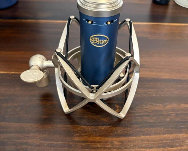 Blue Bluebird SL Microphone Review - Studio-Grade Sound for Every Creator 7 blue bluebird sl review6 Blue Bluebird SL Microphone Review - Studio-Grade Sound for Every Creator