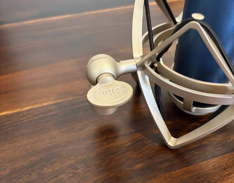Blue Bluebird SL Microphone Review - Studio-Grade Sound for Every Creator 8 blue bluebird sl review7 Blue Bluebird SL Microphone Review - Studio-Grade Sound for Every Creator