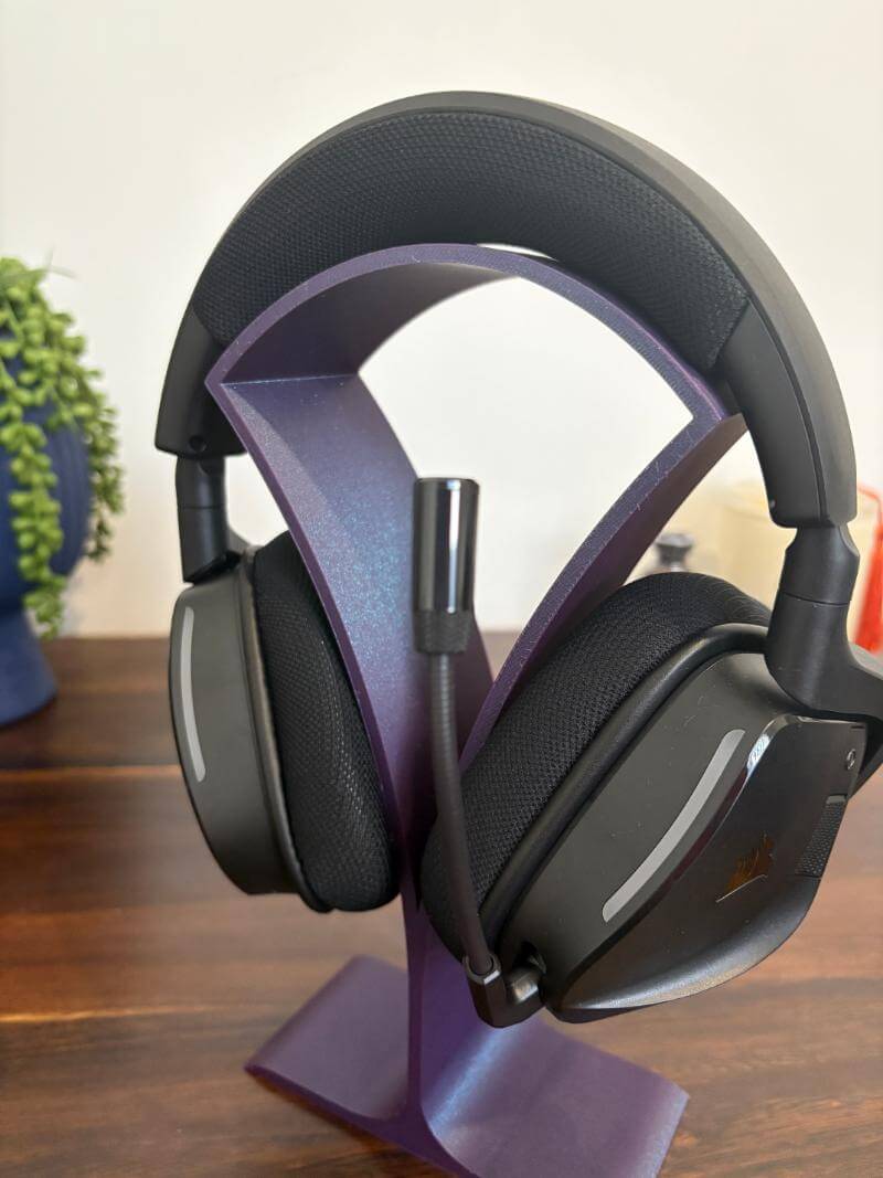 Corsair Void Wireless v2 Gaming Headset Review: Immersive Sound Meets Everyday Versatility 4 corsair void wireless v2 review 3 Corsair Void Wireless v2 Gaming Headset Review: Immersive Sound Meets Everyday Versatility