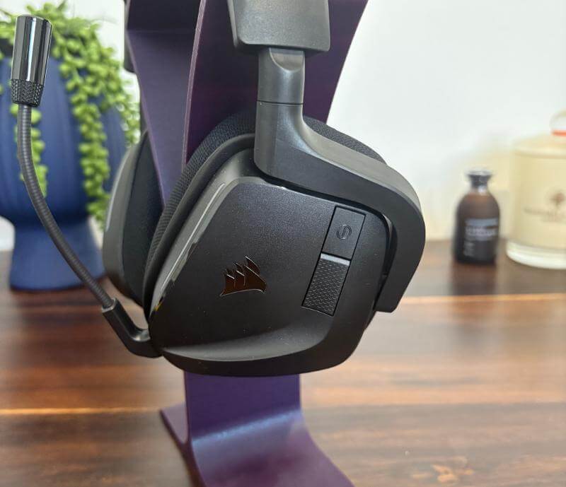 Corsair Void Wireless v2 Gaming Headset Review: Immersive Sound Meets Everyday Versatility 5 corsair void wireless v2 review 4 Corsair Void Wireless v2 Gaming Headset Review: Immersive Sound Meets Everyday Versatility