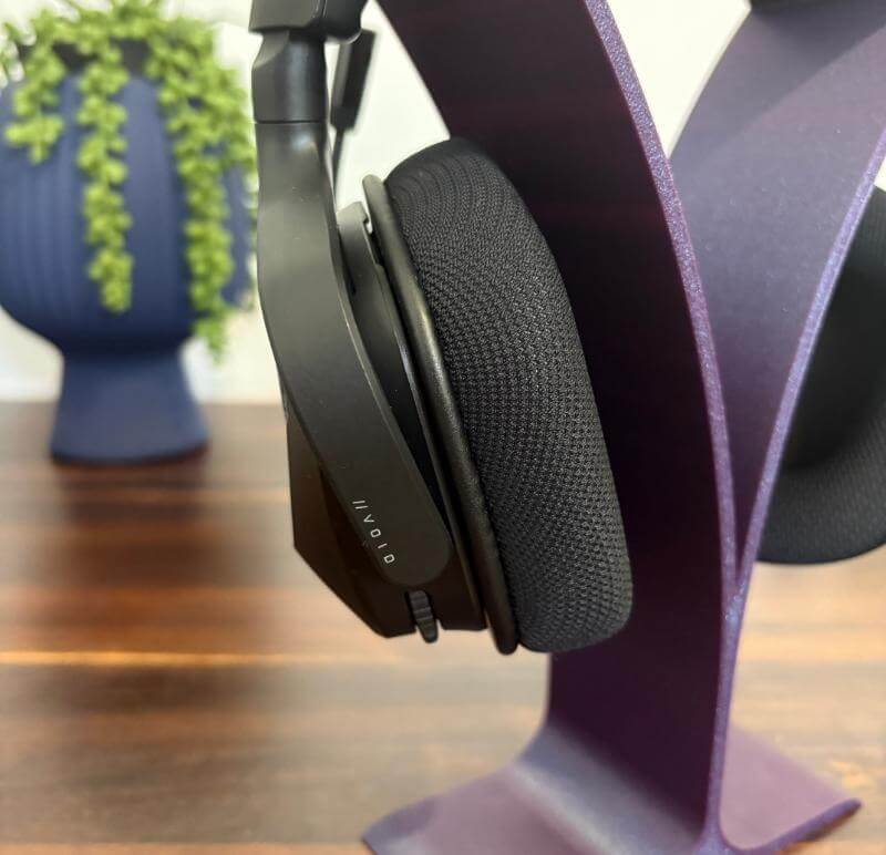 Corsair Void Wireless v2 Gaming Headset Review: Immersive Sound Meets Everyday Versatility 6 corsair void wireless v2 review 5 Corsair Void Wireless v2 Gaming Headset Review: Immersive Sound Meets Everyday Versatility