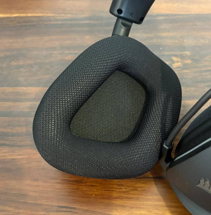 Corsair Void Wireless v2 Gaming Headset Review: Immersive Sound Meets Everyday Versatility 10 corsair void wireless v2 review 9 Corsair Void Wireless v2 Gaming Headset Review: Immersive Sound Meets Everyday Versatility