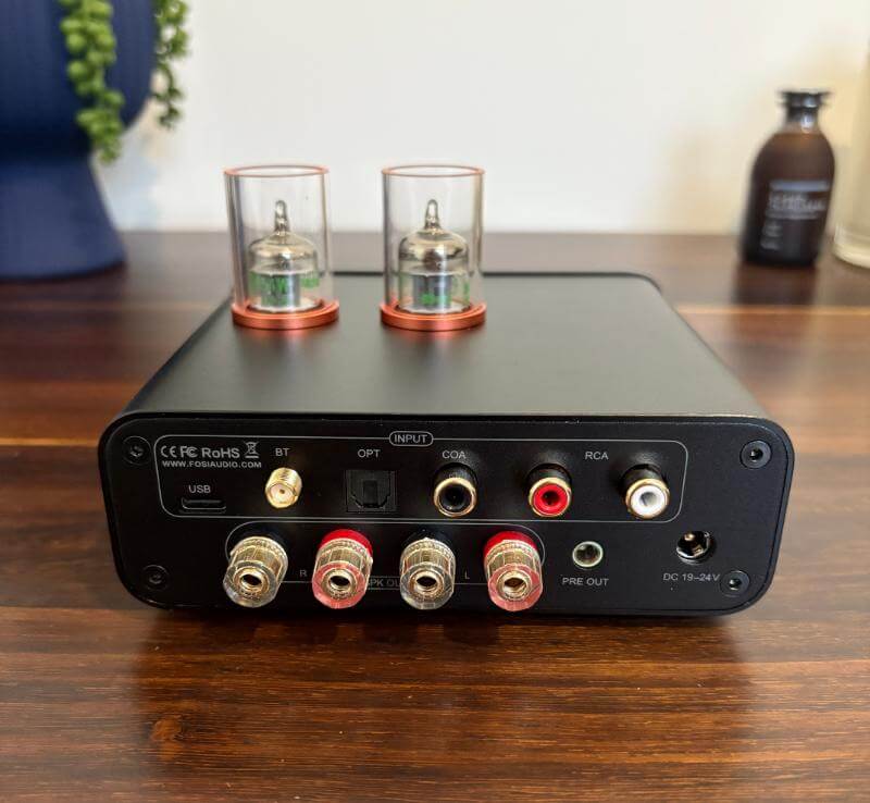 Fosi MC331 Review: A Compact Tube Amp with Retro Style and Modern Versatility 6 fosi mc331 review6 Fosi MC331 Review: A Compact Tube Amp with Retro Style and Modern Versatility