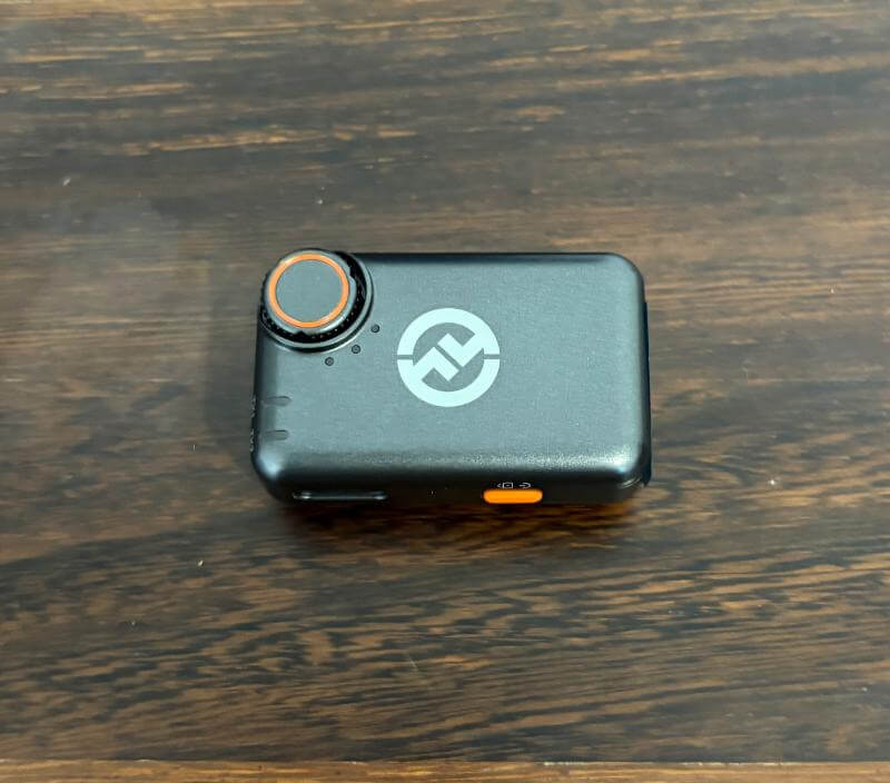 Hollyland LARK M2S Wireless Microphone Review - Effortless Audio Anywhere 6 hollyland lark m2s review6 Hollyland LARK M2S Wireless Microphone Review - Effortless Audio Anywhere