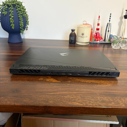 aprus 2025 laptop review2 Gigabyte AORUS 15 BKG (2024) Review: A Smart Gaming Powerhouse Driven by AI