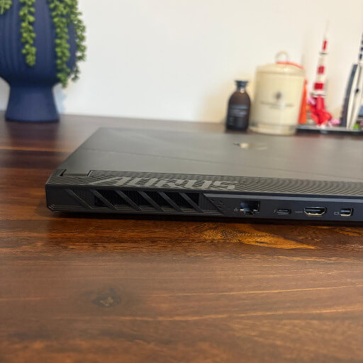 aprus 2025 laptop review3 Gigabyte AORUS 15 BKG (2024) Review: A Smart Gaming Powerhouse Driven by AI