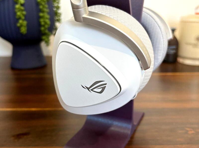 ASUS ROG Delta II Wireless Gaming Headset (White) Review – Premium Sound, Seamless Versatility 9 edited asus rog delta 2 review2 ASUS ROG Delta II Wireless Gaming Headset (White) Review – Premium Sound, Seamless Versatility