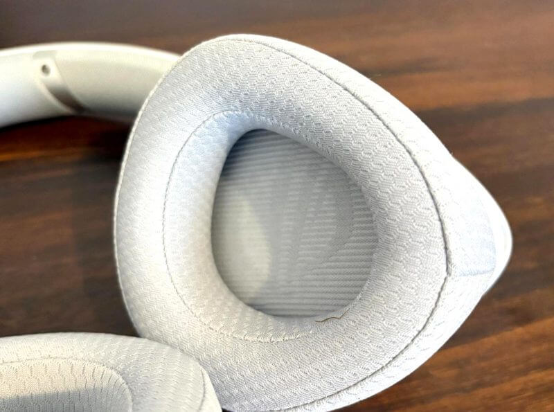 ASUS ROG Delta II Wireless Gaming Headset (White) Review – Premium Sound, Seamless Versatility 5 edited asus rog delta 2 review6 ASUS ROG Delta II Wireless Gaming Headset (White) Review – Premium Sound, Seamless Versatility