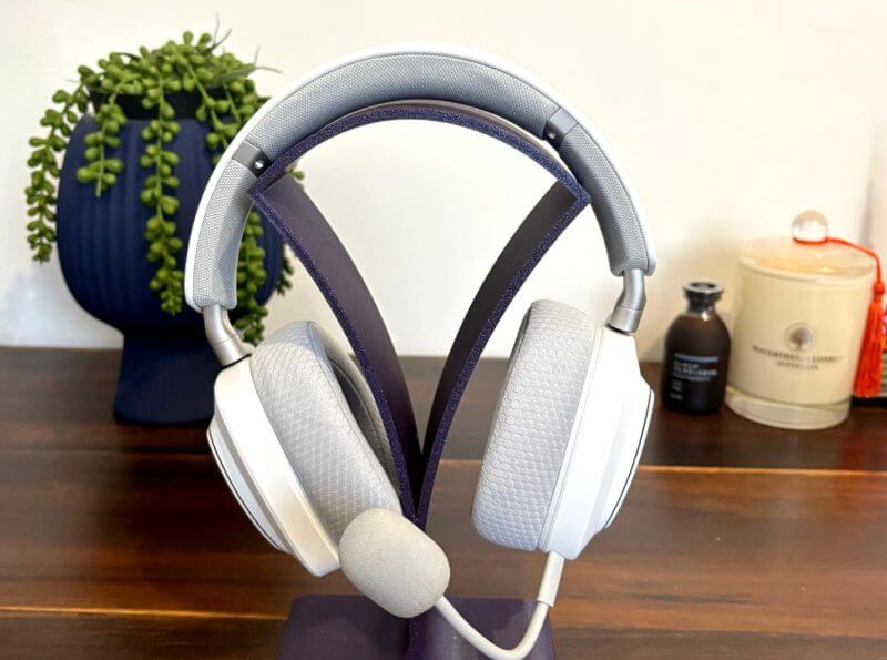 ASUS ROG Delta II Wireless Gaming Headset (White) Review – Premium Sound, Seamless Versatility 4 edited asus rog delta 2 review7 ASUS ROG Delta II Wireless Gaming Headset (White) Review – Premium Sound, Seamless Versatility