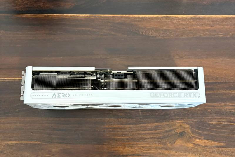 edited gigabyte aero 5070 ti review3 Gigabyte RTX 5070 Ti AERO OC 16GB Review – A Sleek Powerhouse for White-Themed Rigs