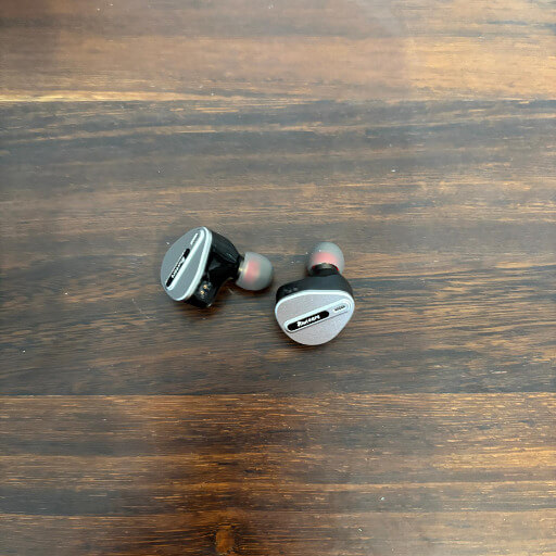 Kiwi Ears Airoso Review: A Lightweight IEM with a Spacious, Smooth Sound 4 kiwi ears airoso review3 Kiwi Ears Airoso Review: A Lightweight IEM with a Spacious, Smooth Sound