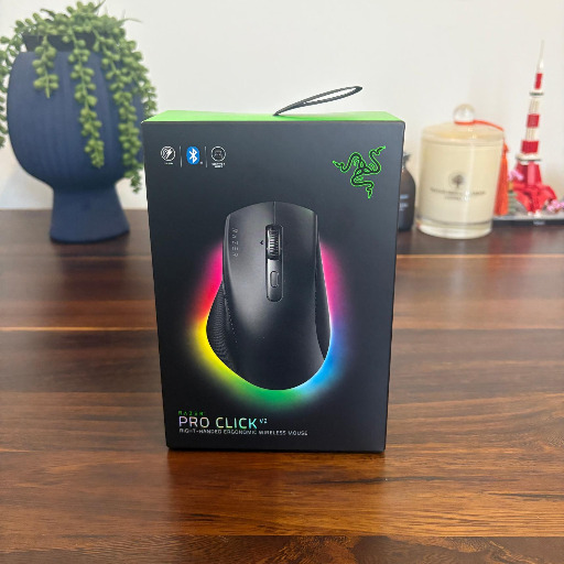 Razer Pro Click V2 Review – Productivity Meets Performance in a Sleek Ergonomic Design 2 razer pro click v2 review1 Razer Pro Click V2 Review – Productivity Meets Performance in a Sleek Ergonomic Design