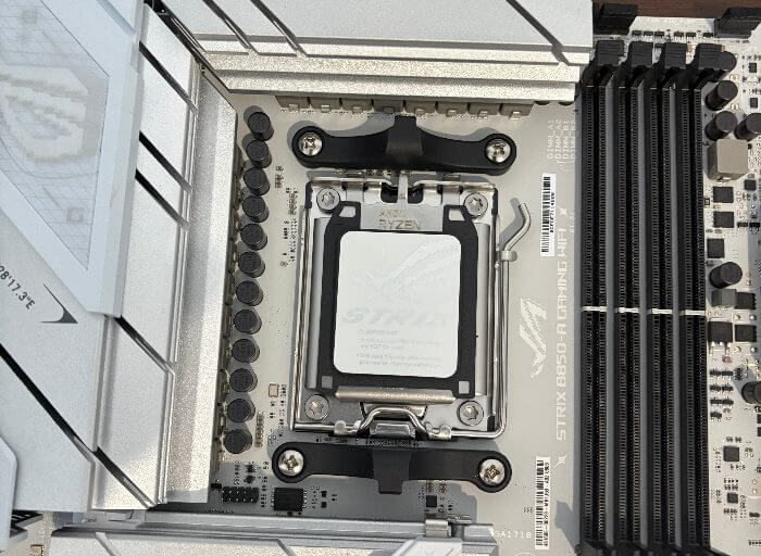 ASUS ROG Strix B850-A Gaming WiFi Review: A White Themed Powerhouse for AM5 Builds 7 asus rog strix b850 a gaming wifi review3 ASUS ROG Strix B850-A Gaming WiFi Review: A White Themed Powerhouse for AM5 Builds