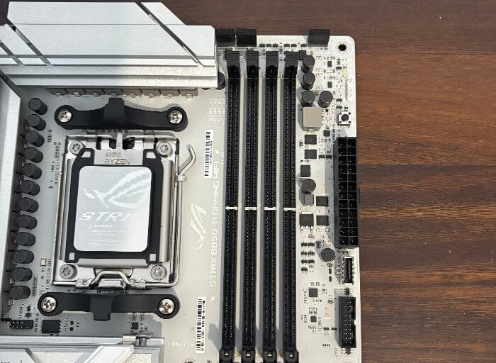 ASUS ROG Strix B850-A Gaming WiFi Review: A White Themed Powerhouse for AM5 Builds 6 asus rog strix b850 a gaming wifi review4 ASUS ROG Strix B850-A Gaming WiFi Review: A White Themed Powerhouse for AM5 Builds