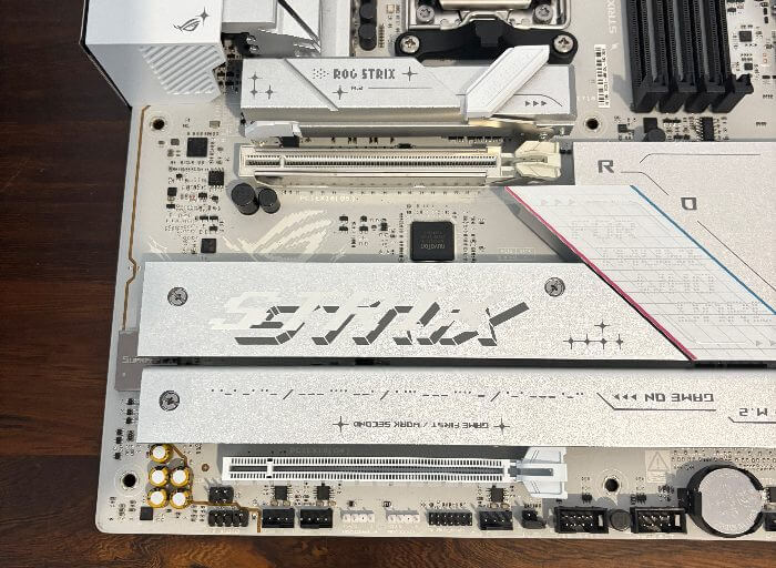 ASUS ROG Strix B850-A Gaming WiFi Review: A White Themed Powerhouse for AM5 Builds 4 asus rog strix b850 a gaming wifi review6 ASUS ROG Strix B850-A Gaming WiFi Review: A White Themed Powerhouse for AM5 Builds
