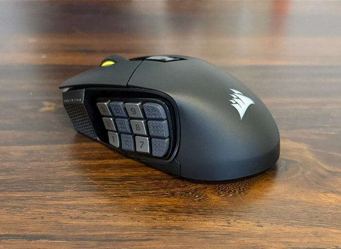 Corsair Scimitar Elite Wireless SE Review: A Feature-Rich MMO Mouse for Serious Players 5 corsair scimitar se review4 Corsair Scimitar Elite Wireless SE Review: A Feature-Rich MMO Mouse for Serious Players