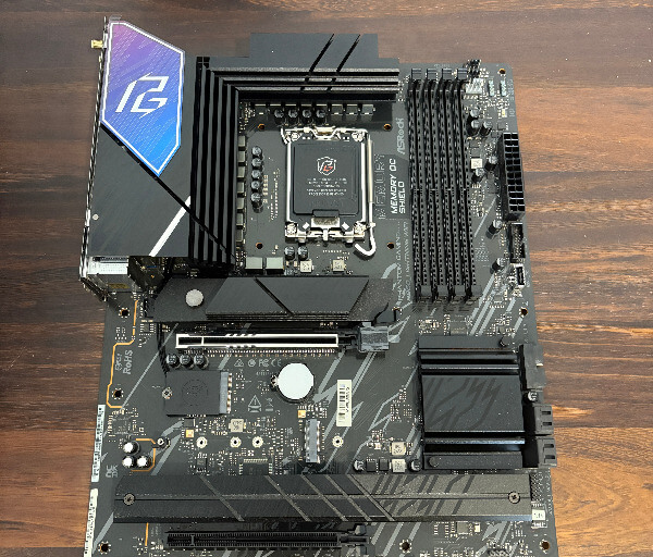 asrock phantom gaming b860lightning wifi review2 ASRock Phantom Gaming B860 Lightning WiFi Review – Feature-Packed Performance for Gamers