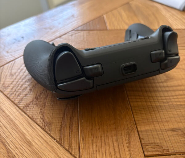 3E039F76 8693 4E2F A590 803A1E3FD099 1 105 c Razer Raiju V3 Pro Review - Precision, Customisation, and Competitive Focus