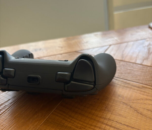 423725E4 BC83 47E9 AD93 6D1F2C45A97B 1 105 c Razer Raiju V3 Pro Review - Precision, Customisation, and Competitive Focus