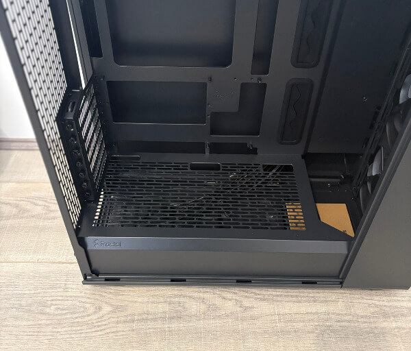 90E779D3 BB89 4D27 8F2D F102D6134FFC 1 102 a Fractal Design Epoch XL Review: Clean Design, Big Compatibility and Excellent Airflow