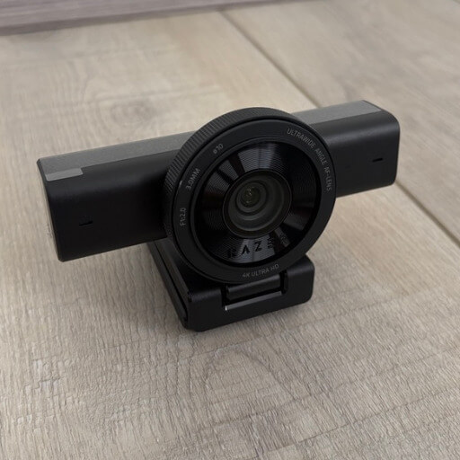 C7CF4352 4FF8 4782 A342 97BC45B908DB 1 105 c Razer Kiyo V2 Review - Sharp Visuals and Smart Controls for Creators