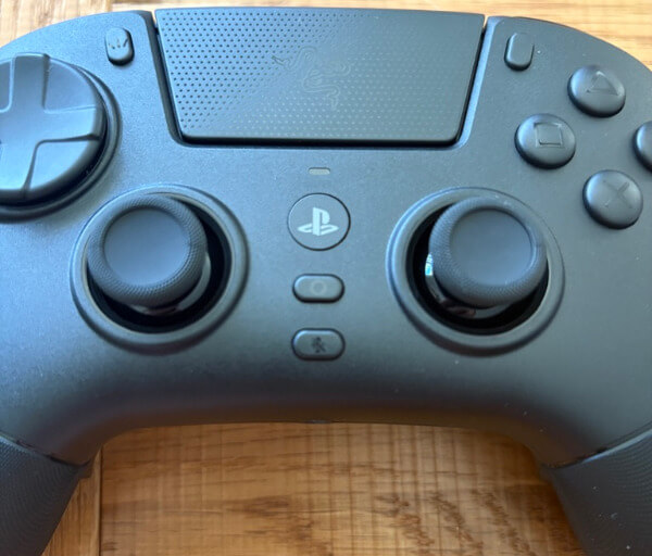 EBEF5560 A70C 4C9F 8E60 9F2BA0615E32 1 105 c Razer Raiju V3 Pro Review - Precision, Customisation, and Competitive Focus