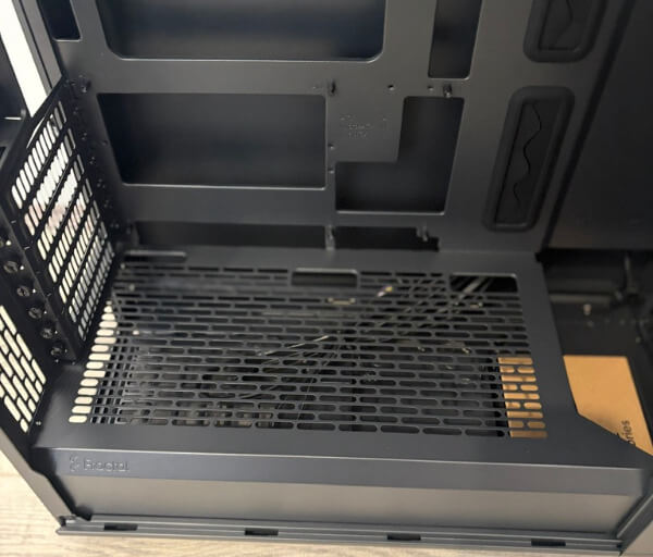 FC227F02 55ED 442C 979E 1DD96A8440C2 1 105 c Fractal Design Epoch XL Review: Clean Design, Big Compatibility and Excellent Airflow