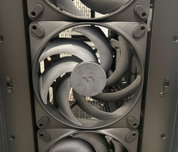 07F9917D 0342 4DB1 BC5D 947BF4A30F2E 1 105 c Fractal North XL Momentum Edition Review - Scandinavian Style, Performance Ready