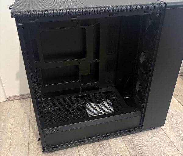 8A8B894A 7796 49F0 90F9 232CC5DA078F 1 105 c Fractal North XL Momentum Edition Review - Scandinavian Style, Performance Ready