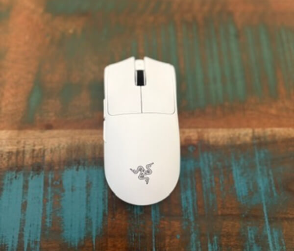 4FD4776D BE37 4FD1 9DA6 52E4C620ABC4 4 5005 c Razer Viper V4 Pro Review: Precision, Speed and Competitive Comfort