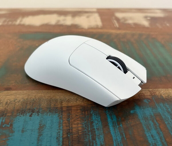 8FA88F0E DFFE 4811 B6F3 6C65B1966BF0 1 105 c Razer Viper V4 Pro Review: Precision, Speed and Competitive Comfort