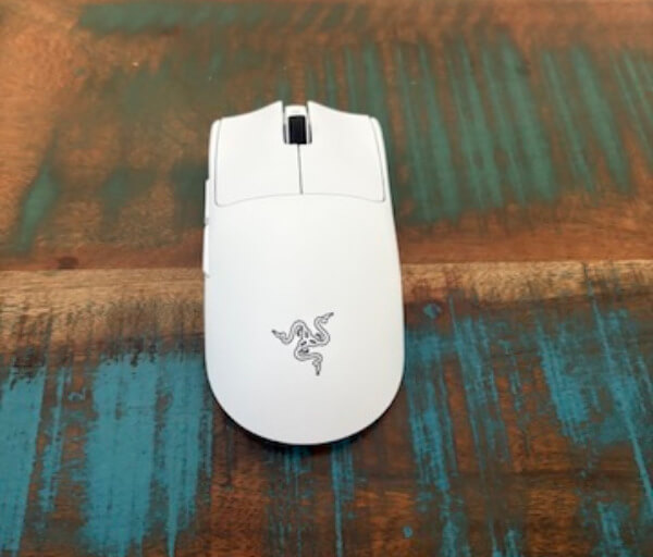 BFC06EC6 8B36 450E 80AE 9E6B320E6830 4 5005 c Razer Viper V4 Pro Review: Precision, Speed and Competitive Comfort