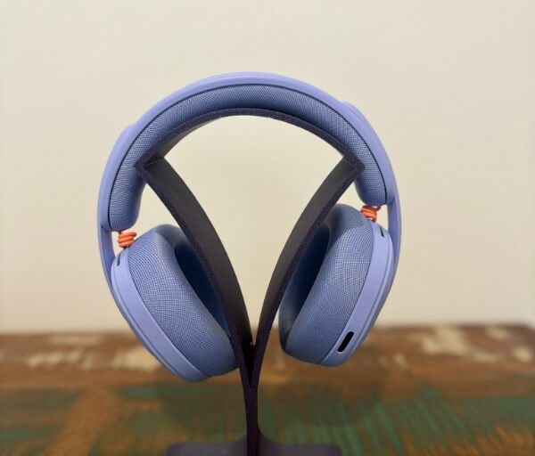EFB62960 CF43 4C32 A166 AB45D71FC248 1 105 c Logitech G325 LIGHTSPEED Review: Lightweight Wireless Gaming Done Right
