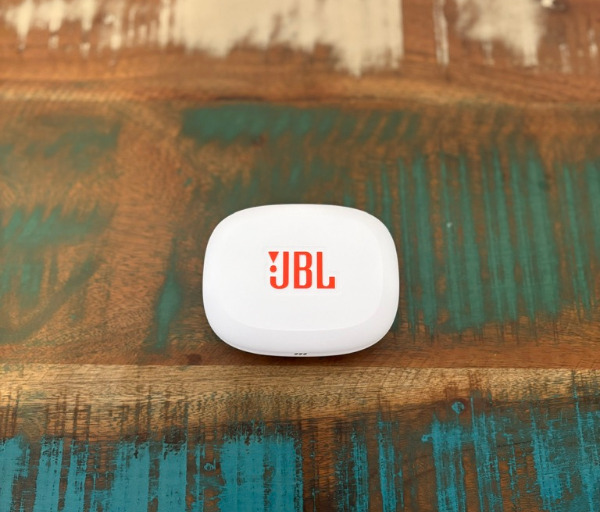4F59DA90 4A17 4DF9 91A9 1B264C33747B 1 105 c JBL Endurance Peak 4 Review: Workout Earbuds That Stay Locked In