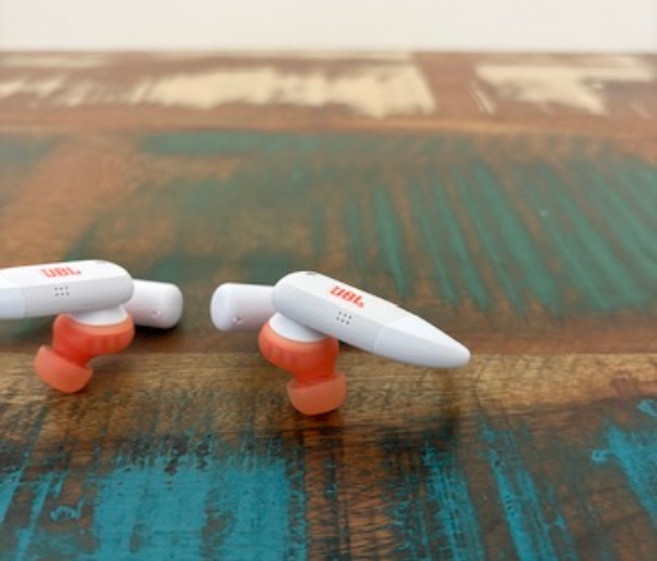 896E6FEC F851 4163 A340 B2C540A78DB6 4 5005 c JBL Endurance Peak 4 Review: Workout Earbuds That Stay Locked In