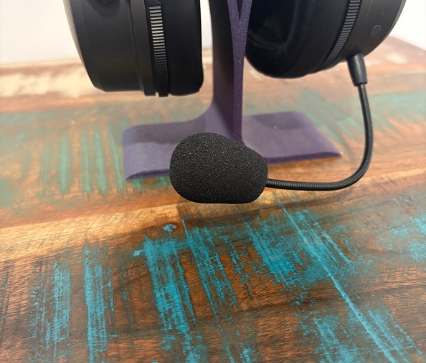 ADDB4A96 F26A 4E3F AD4D C61607F6F664 1 105 c Audeze Maxwell 2 Review: Audiophile Gaming Sound With Serious Wireless Versatility