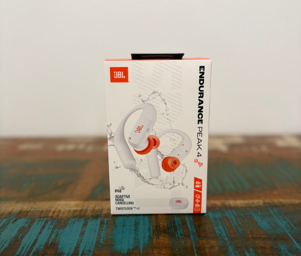 C090B40B DC50 4E32 8EC8 979C7E63C480 1 105 c JBL Endurance Peak 4 Review: Workout Earbuds That Stay Locked In