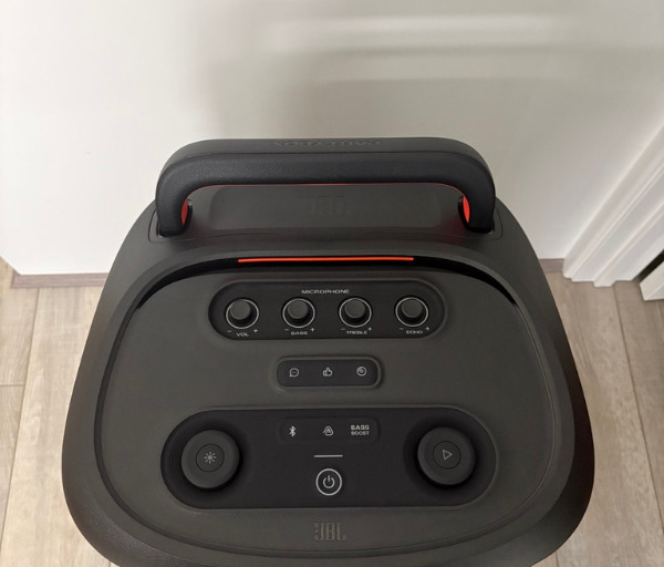 D32CCF14 23D0 4540 85F3 1F40D385B2E9 1 105 c JBL PartyBox 520 Review: A Powerful Portable Speaker Built for Big Sound