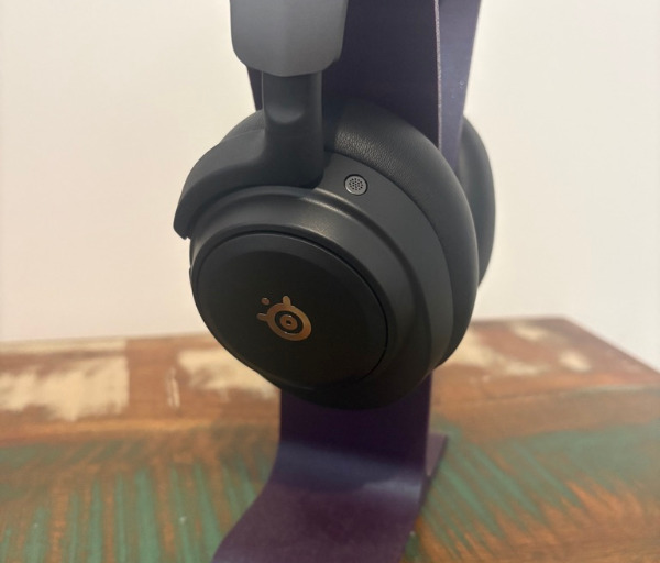 0D0B2E6A FBA6 4C9B AC9B 12A73609C1D9 1 105 c SteelSeries Arctis Nova Pro Omni Review: A Premium Wireless Headset Built for Serious Gaming