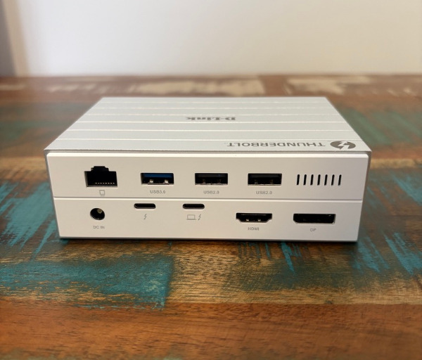 1D5C7117 B610 4A84 9BFD 5B71FCAC1F06 1 105 c D-Link DUF-E01 Review: A Powerful Thunderbolt 4 Dock for Cleaner, Faster Desk Setups