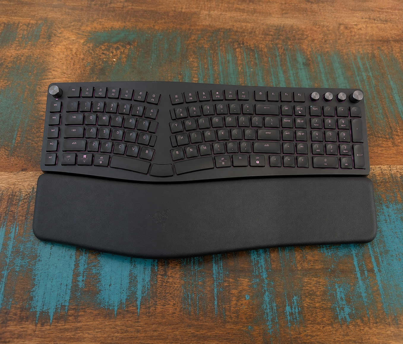 Razer Pro Type Ergo Review: A Comfortable Keyboard Built for Productive Workdays 2 483108c4 3a87 4046 8ada a1e21b7f7062 Razer Pro Type Ergo Review: A Comfortable Keyboard Built for Productive Workdays
