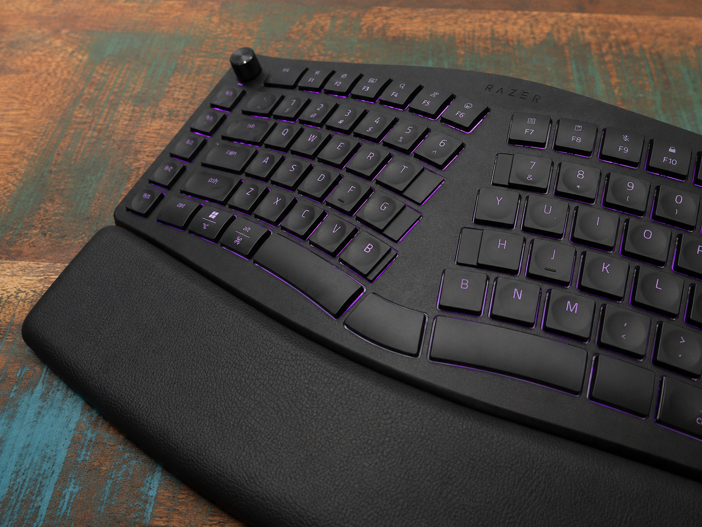 Razer Pro Type Ergo Review: A Comfortable Keyboard Built for Productive Workdays 5 6c1fb04f 5269 4523 ac28 0ef0dbdbc18a Razer Pro Type Ergo Review: A Comfortable Keyboard Built for Productive Workdays
