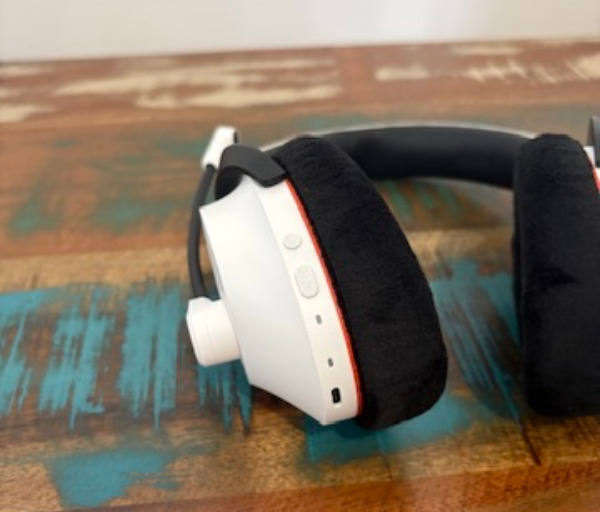 71161891 6C6C 47E5 80EF A18D9696731F 4 5005 c Beyerdynamic MMX 230 Review: Comfortable, Stylish, and Built for Immersive Wireless Gaming