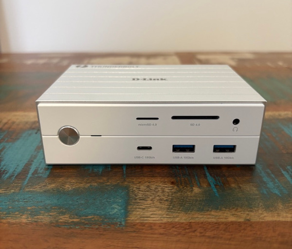 7F881916 1AF9 44EF 97A1 A2432252D4AF 1 105 c D-Link DUF-E01 Review: A Powerful Thunderbolt 4 Dock for Cleaner, Faster Desk Setups