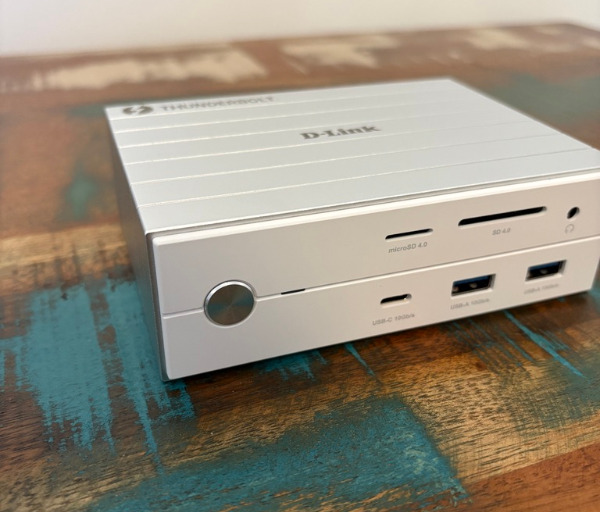 807BA5BA 3391 46D3 AB0E EBBD5E48B6F7 1 105 c D-Link DUF-E01 Review: A Powerful Thunderbolt 4 Dock for Cleaner, Faster Desk Setups