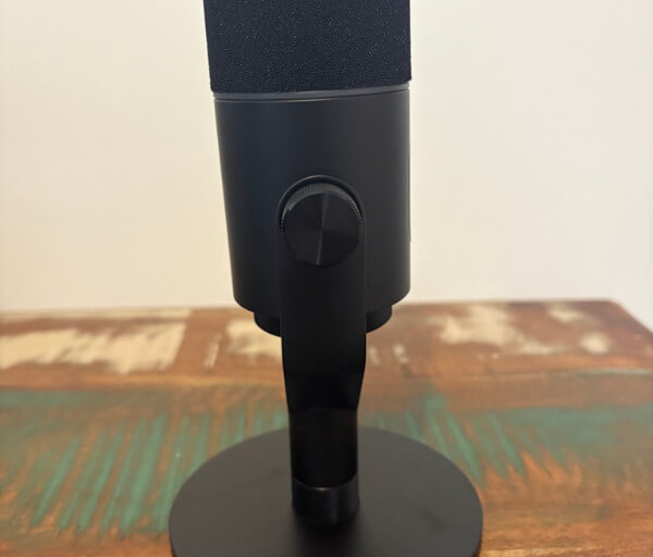 835FA098 6366 428A 8B91 463393AD494C 1 105 c Razer Seiren V3 Pro Review: USB Convenience Meets XLR Flexibility