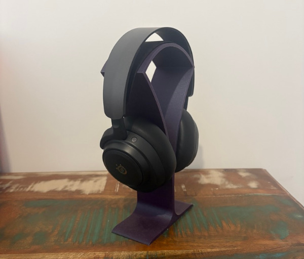 8A11F432 2136 4560 AFD0 3FA58B2473BE 1 105 c SteelSeries Arctis Nova Pro Omni Review: A Premium Wireless Headset Built for Serious Gaming