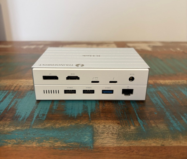 9ED09A4C ACCA 4F5C 8B09 BB189FD9F975 1 105 c D-Link DUF-E01 Review: A Powerful Thunderbolt 4 Dock for Cleaner, Faster Desk Setups